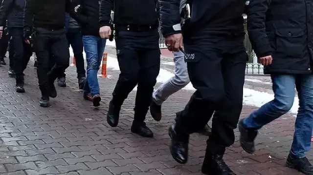 Турецкие власти наносят новый удар по сети FETÖ