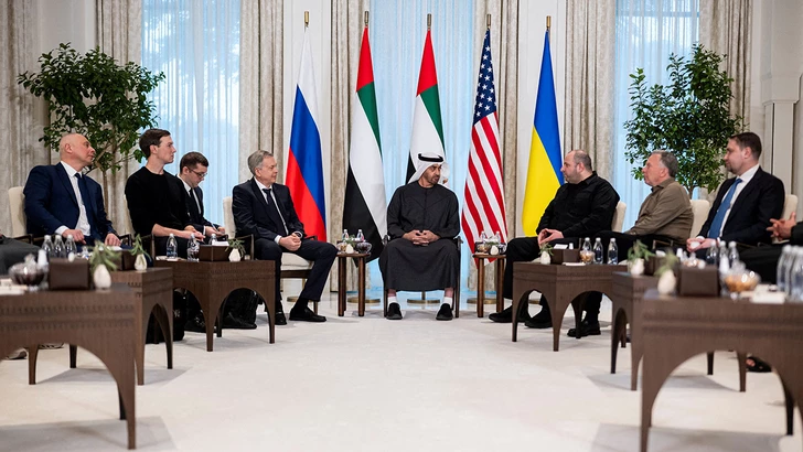 Переговоры Россия-Украина-США в Абу-Даби перенесены: что скрывается за паузой?