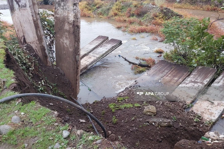 В Астаринском районе произошел оползень: обрушились участки дамбы