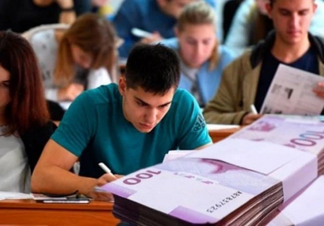 Утверждены цены на обучение в госучреждениях профобразования в Азербайджане на 2026/2027 год