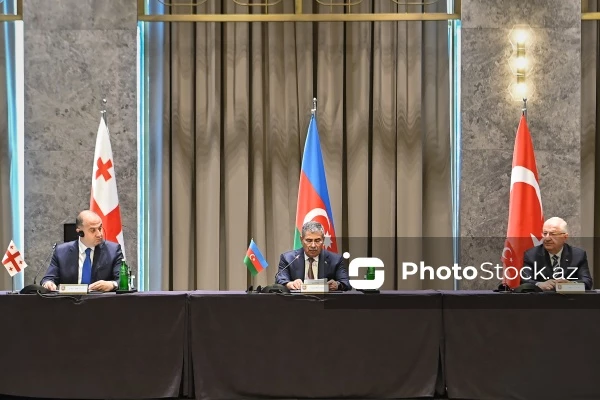 Media.az - Новости Азербайджана - В Шуше состоялась встреча министров обороны Азербайджана, Грузии и Турции: подписан протокол