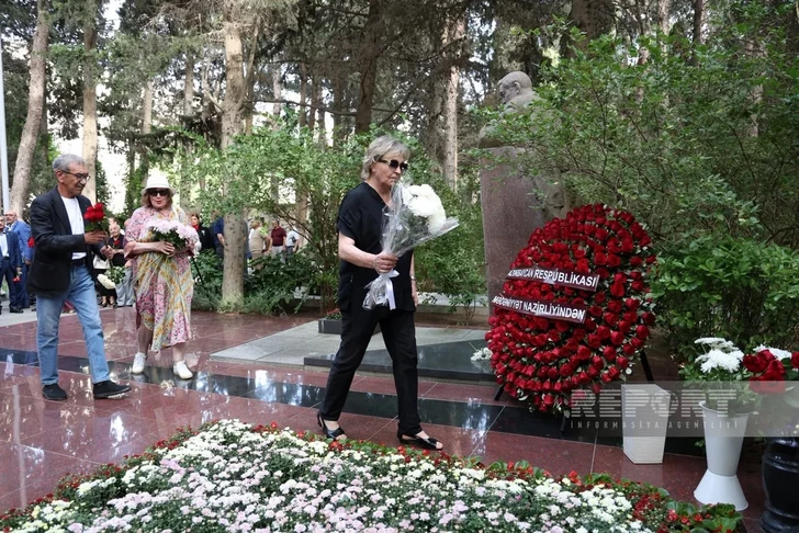 Media.az - Новости Азербайджана - В Баку прошла церемония памяти народного артиста Муслима Магомаева