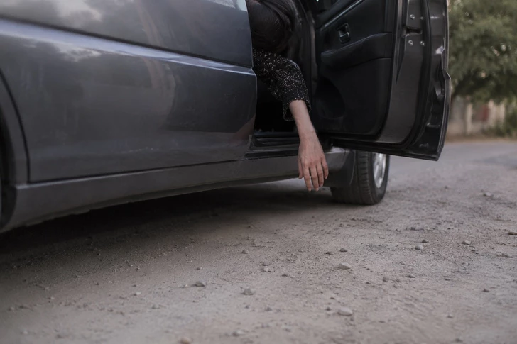 Остановившийся Mercedes и странный звук: новые детали убийства 19-летней девушки в Гаджигабуле