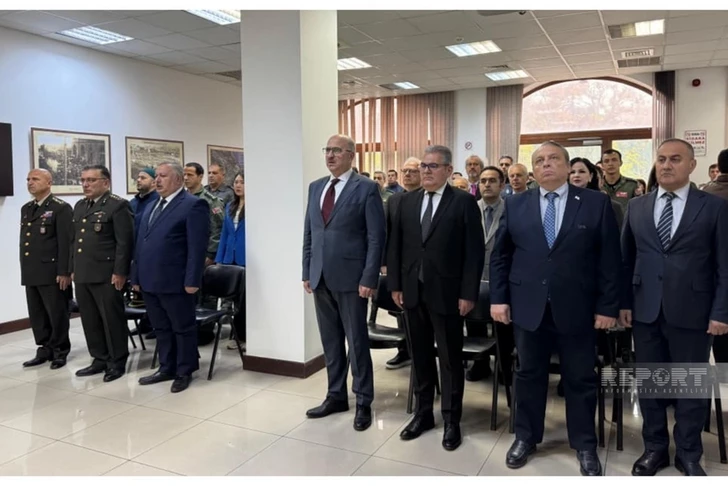 В Гяндже почтили память Мустафы Кемаля Ататюрк