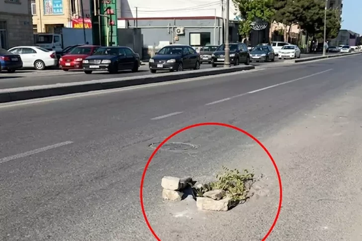 Открытый люк в Хырдалане вызвал опасность для движения