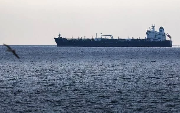 Два члена экипажа танкера пострадали в результате инцидента в Ормузском проливе