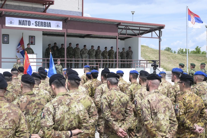 Сербия впервые в истории провела совместные военные учения с НАТО после событий 1999 года