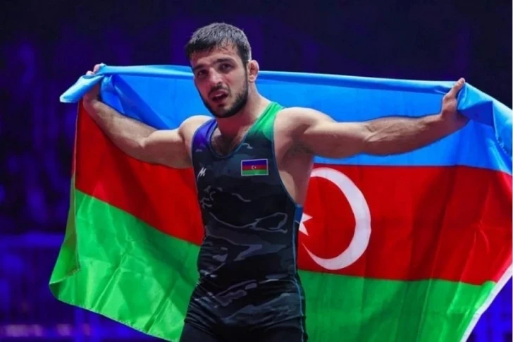 Азербайджанские борцы, успешно выступившие на чемпионате мира в Хорватии, вернулись на Родину