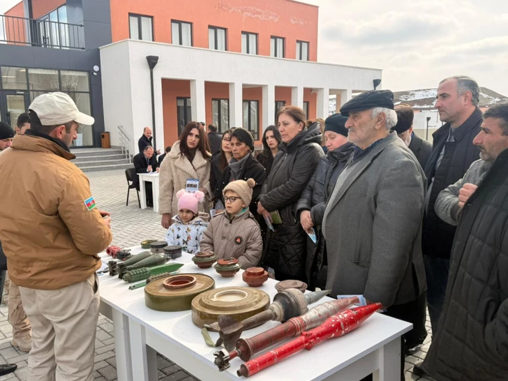Media.az - Новости Азербайджана - В село Хоровлу Джебраильского района выехала очередная группа бывших вынужденных переселенцев