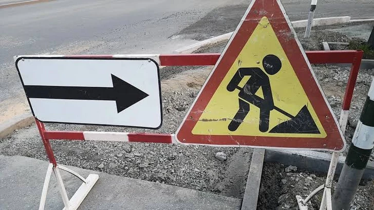 В Бузовне затянулись дорожные работы: жители жалуются на опасный котлован