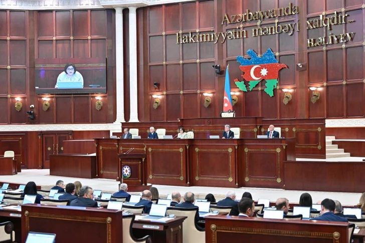 Парламент Азербайджана поздравил главу государства и первого вице-президента в связи с 15 июня