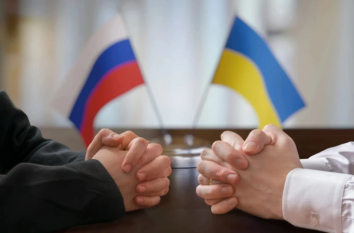 Зеленский заявил о готовности к встрече с Путиным при участии Трампа и Макрона