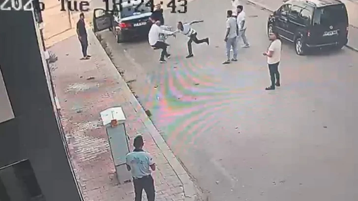 В Турции депутату оппозиционной партии нанесли ножевые ранения