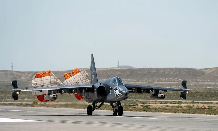 Media.az - Новости Азербайджана - В ВВС Азербайджана проведены учебно-тренировочные полеты