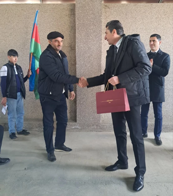 Media.az - Новости Азербайджана - Переселенным в Агдеринский район семьям вручили ключи от новых домов