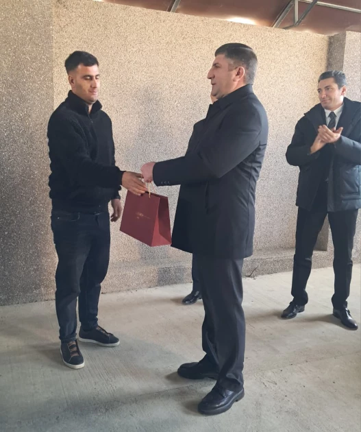 Media.az - Новости Азербайджана - Переселенным в Агдеринский район семьям вручили ключи от новых домов