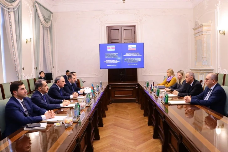 Генпрокуроры Азербайджана и Словакии подписали меморандум о сотрудничестве