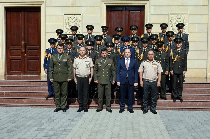 Таджикская делегация посетила Военный институт