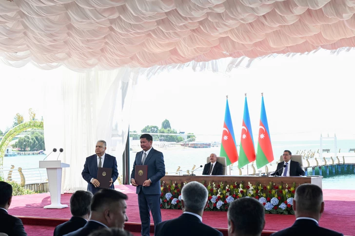 Media.az - Новости Азербайджана - Между президентами Азербайджана и Кыргызстана состоялась церемония обмена документами