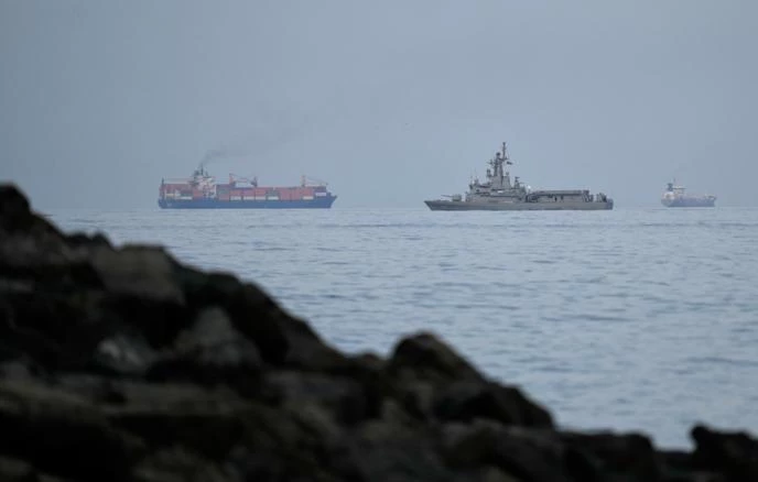 Трафик судов через Ормузский пролив резко сократился на фоне эскалации между США и Ираном