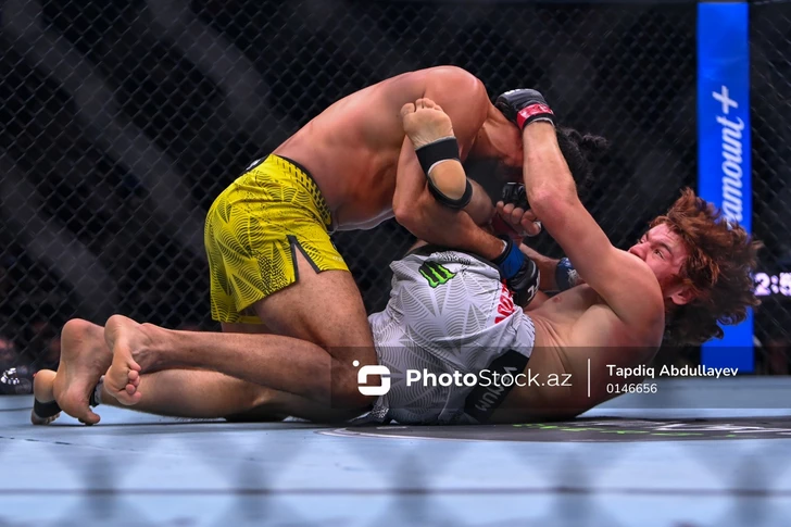 Media.az - Новости Азербайджана - В Баку прошел турнир UFC Fight Night: Рафаэль Физиев одержал победу в главном бою основного карда