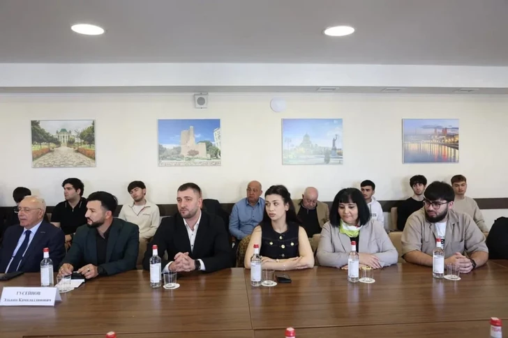 Media.az - Новости Азербайджана - В Астрахани отметили 103-ю годовщину со дня рождения Гейдара Алиева