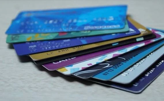 После введения лимита Card-to-Card рост числа банковских карт в Азербайджане ускорился вдвое
