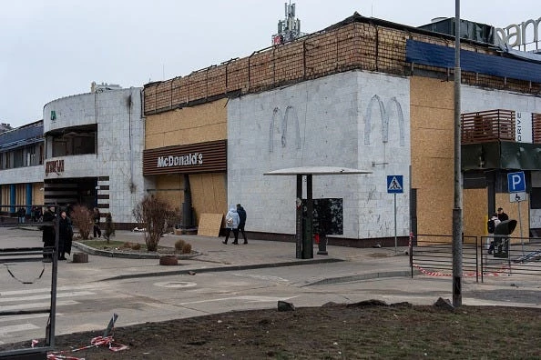 Media.az - Новости Азербайджана - McDonald's в Украине столкнулся с перебоями в поставках из-за воздушных тревог