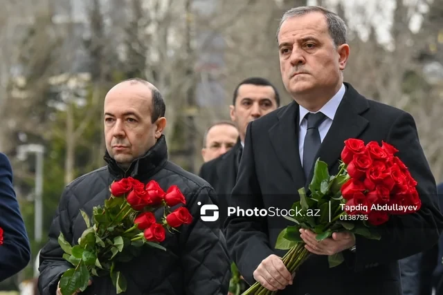 Media.az - Новости Азербайджана - Официальные лица государства и правительства чтят память жертв Ходжалинского геноцида