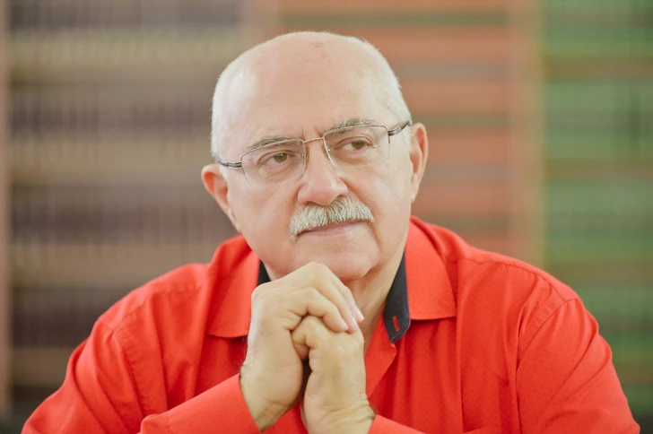Азербайджанский писатель возглавил нацкомитет по международной премии The Noble Laureate Award