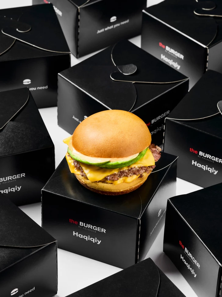 Media.az - Новости Азербайджана - The Burger by Havakand открылся в Баку и пригласил пилотов Формулы попробовать фирменные бургеры