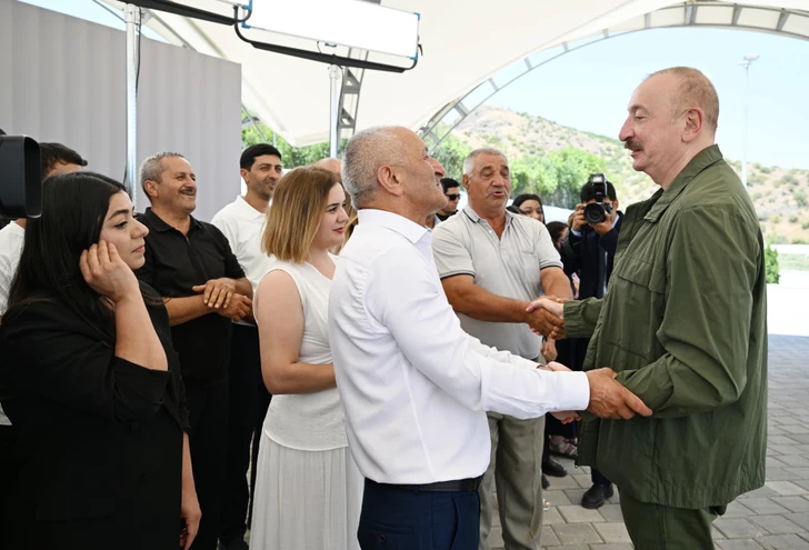 Media.az - Новости Азербайджана - Президент побывал в ходжалинском Ханъюрду, встретился с группой переселившихся в село жителей
