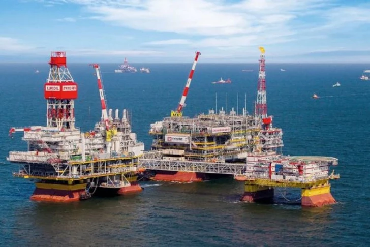 ВСУ впервые поразили нефтедобывающую платформу в российском секторе Каспия