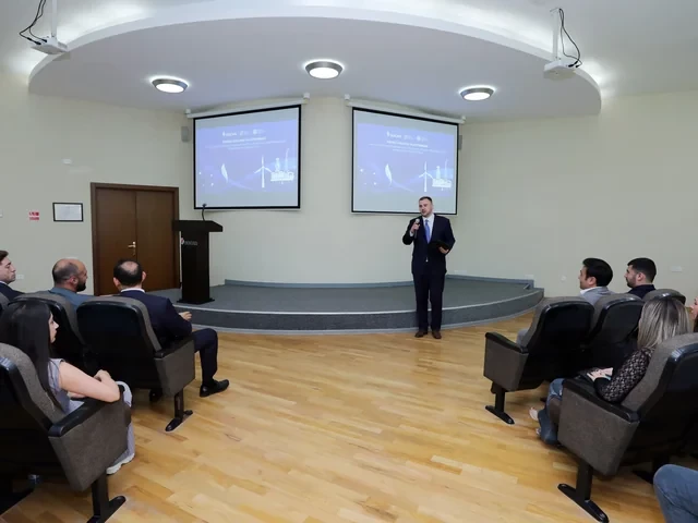 Media.az - Новости Азербайджана - Молодые представители СМИ ознакомились с планом зеленой энергетики SOCAR