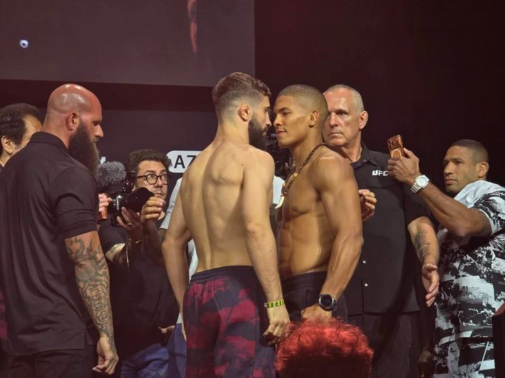 Media.az - Новости Азербайджана - Перед UFC Fight Night в Баку состоялись торжественная церемония взвешивания и битва взглядов