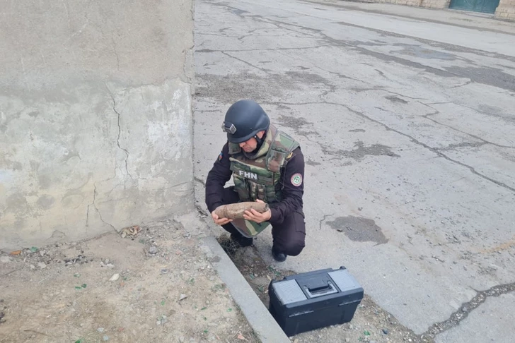 Специалисты МЧС нашли боеприпасы в Сумгайыте