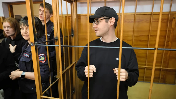 Суд продлил арест редактора Ura.ru Дениса Аллаярова до середины апреля
