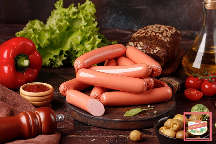 Сальмонелла в сосисках для детей: опасную продукцию выявили в лагере в России