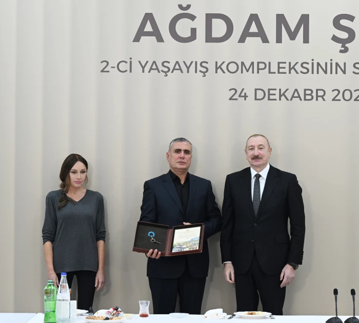 Media.az - Новости Азербайджана - Президент поучаствовал в открытии 2го жилого комплекса в Агдаме