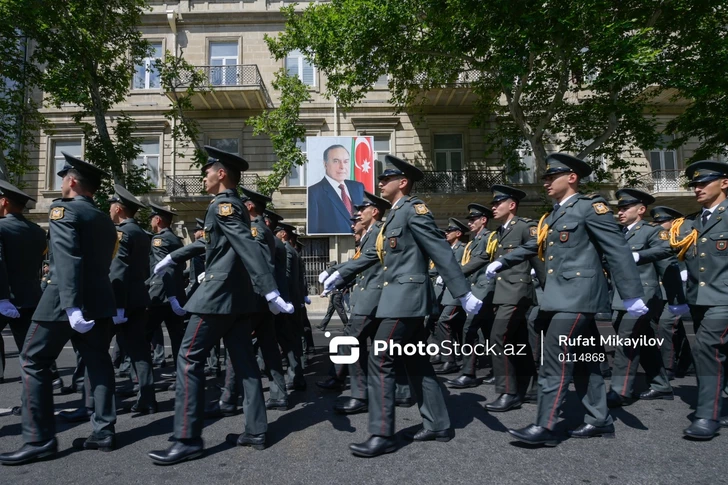 Media.az - Новости Азербайджана - В Баку прошли шествия в сопровождении военных оркестров по случаю Дня Вооруженных сил