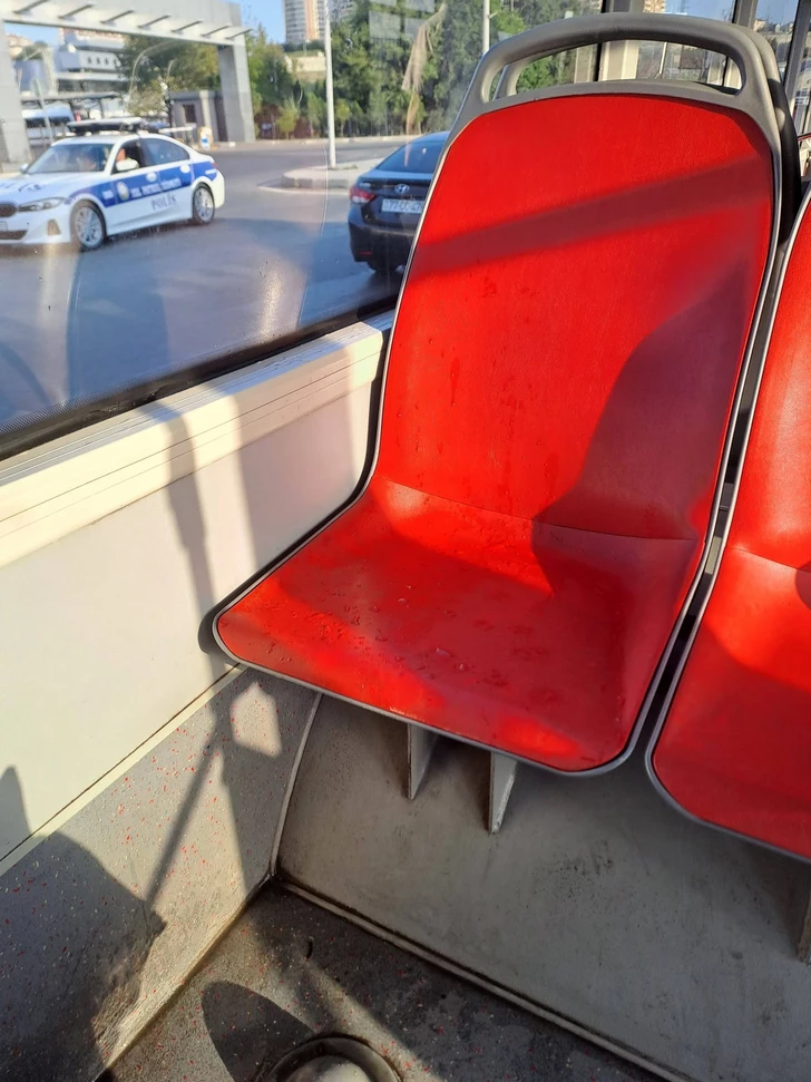 Media.az - Новости Азербайджана - BakuBus объяснил причину протечки воды в салоне автобуса