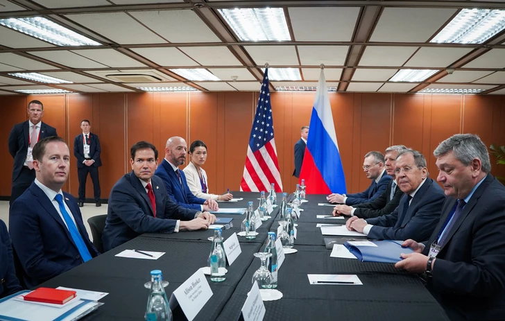 Госсекретарь США заявил главе МИД РФ о необходимости завершения войны в Украине