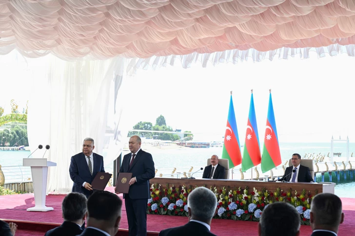 Media.az - Новости Азербайджана - Между президентами Азербайджана и Кыргызстана состоялась церемония обмена документами