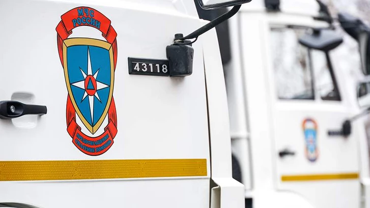 Ночная атака БПЛА повредила детские сады, школу и больницу в Брянской области России