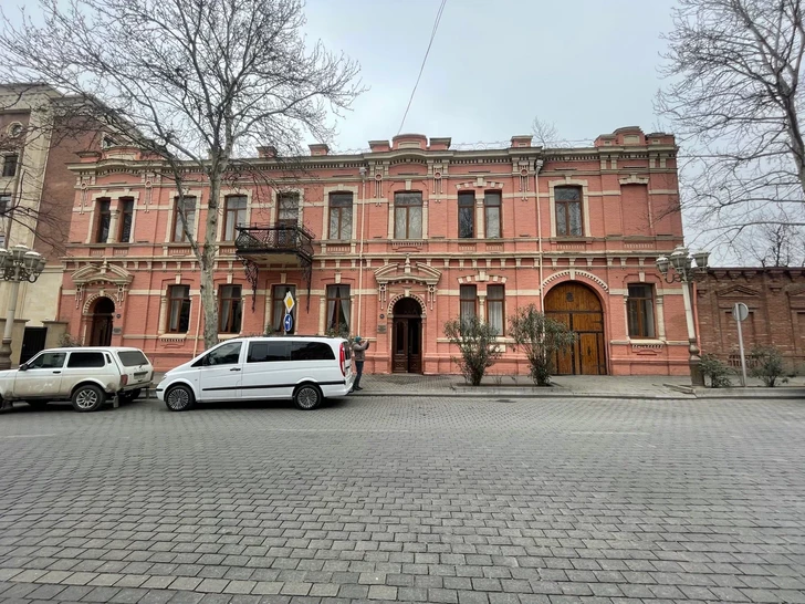 Media.az - Новости Азербайджана - Архитектурная жемчужина Гянджи: здание, в котором хранится память об АДР