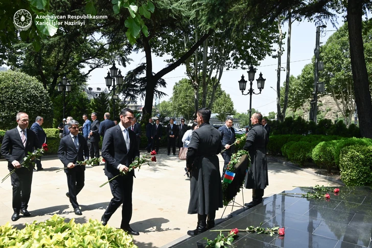 Media.az - Новости Азербайджана - Джейхун Байрамов почтил память Гейдара Алиева в Тбилиси во время официального визита