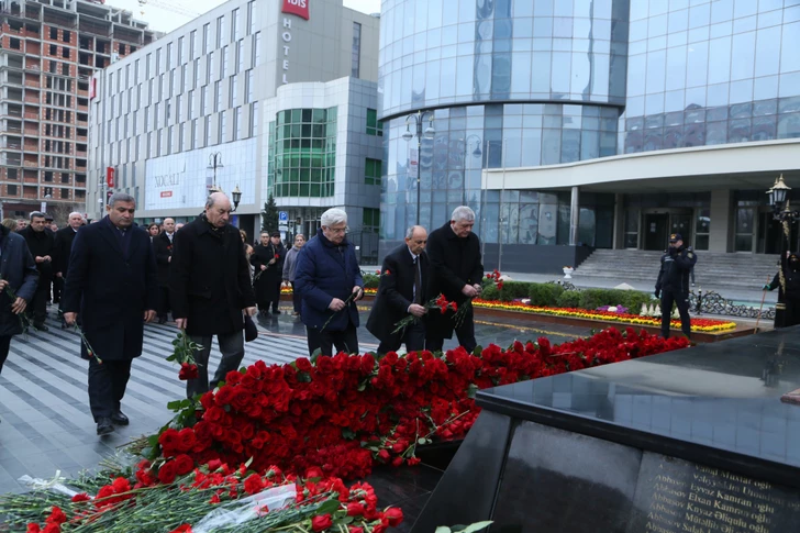 Media.az - Новости Азербайджана - Официальные лица государства и правительства чтят память жертв Ходжалинского геноцида