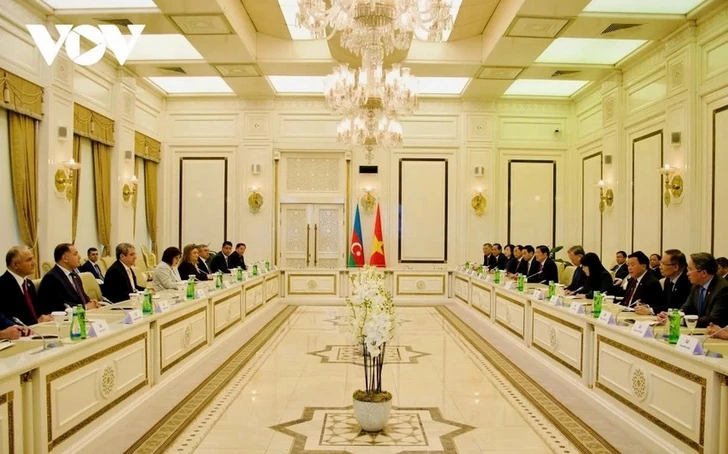 Сахиба Гафарова пригласила спикера парламента Вьетнама посетить Азербайджан