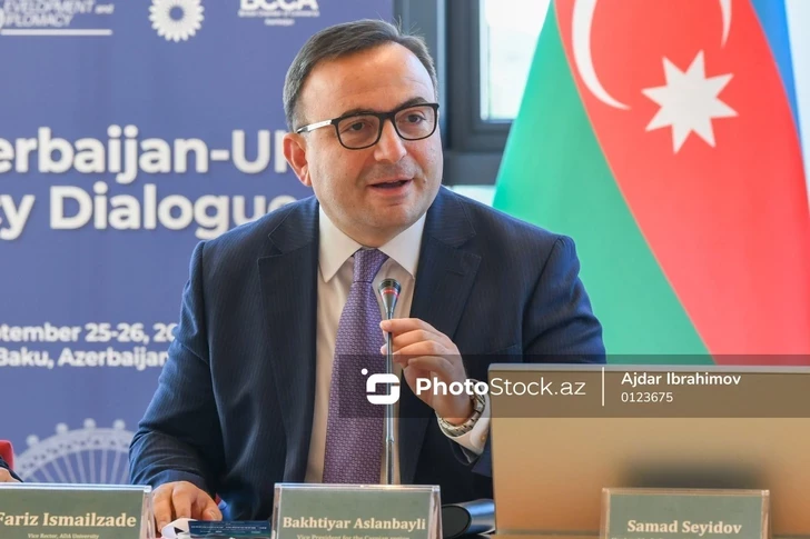 Ильхам Алиев подписал распоряжение о награждении Бахтияра Асланбейли
