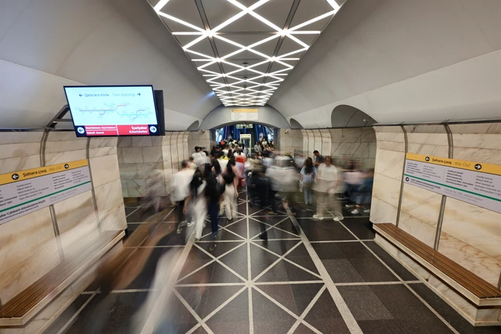 Media.az - Новости Азербайджана - Пассажиропоток в метро Баку упал на 27%, волонтеры задействованы на 20 станциях